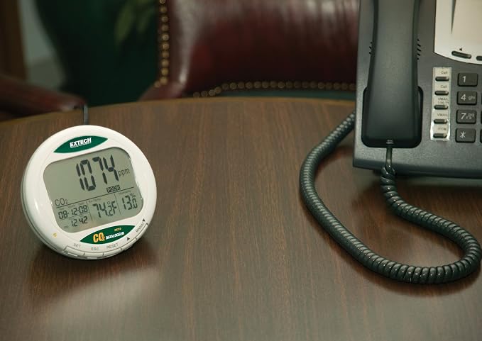 Extech CO210 Air Quality Carbon Dioxide Data Logger - Image 2